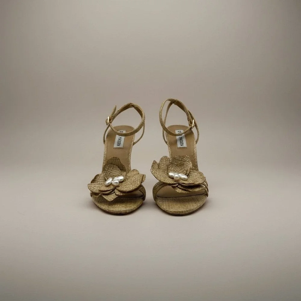 Steve Madden embrace textures